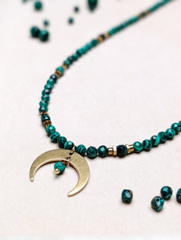 PXL_20251127_213340111.PORTRAIT Malachit hematyt