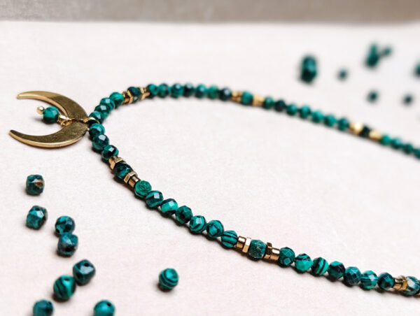 PXL_20251127_213404801.PORTRAIT Malachit hematyt