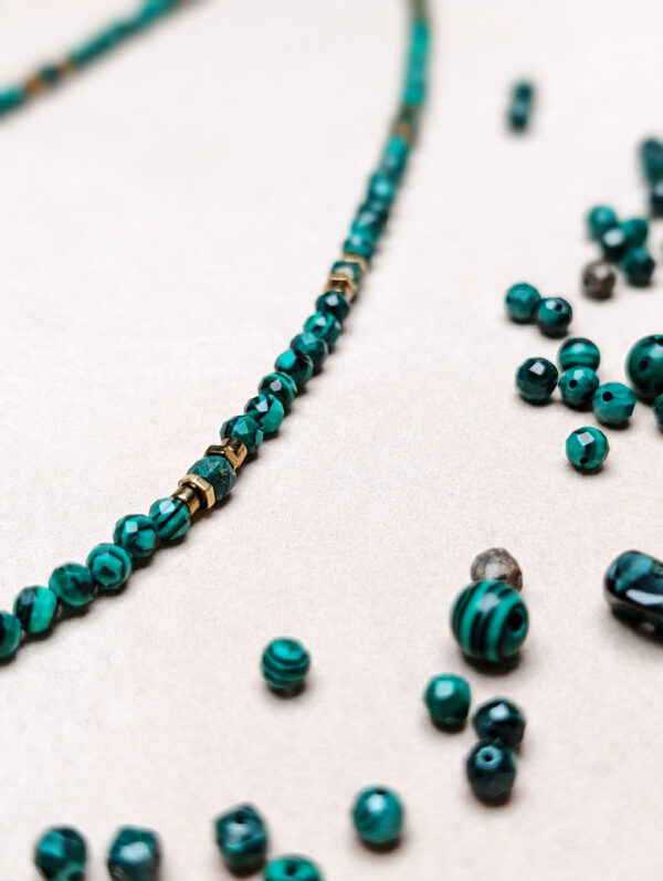 PXL_20251127_213417996.PORTRAIT Malachit hematyt