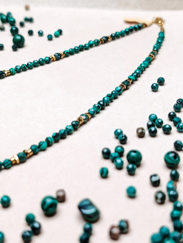 PXL_20251127_213426127.PORTRAIT Malachit hematyt