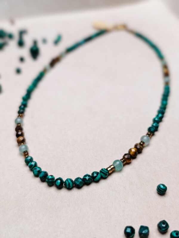 PXL_20251127_213621199.PORTRAIT Malachit Awenturyn Tygrysie Oko Hematyt