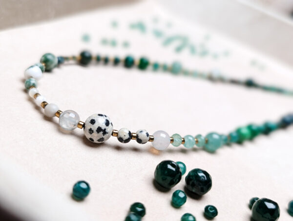 Agat Mszysty Kamień Ksieżycowy Masa Perłowa Hematyt Agat Indyjski Jadeit Malachit Apatyt Awenturyn Jaspis Dalmatyński