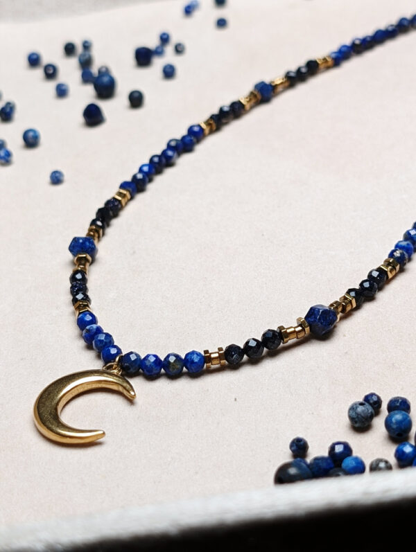 PXL_20251127_221114098.PORTRAIT.ORIGINAL(1) Lapis Lazuli Noc Kairu Hematyt