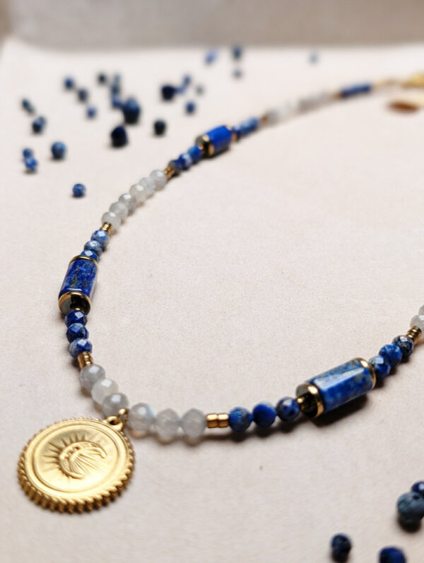 PXL_20251127_222334377.PORTRAIT(1) Lapis Lazuli Hematyt Labradoryt