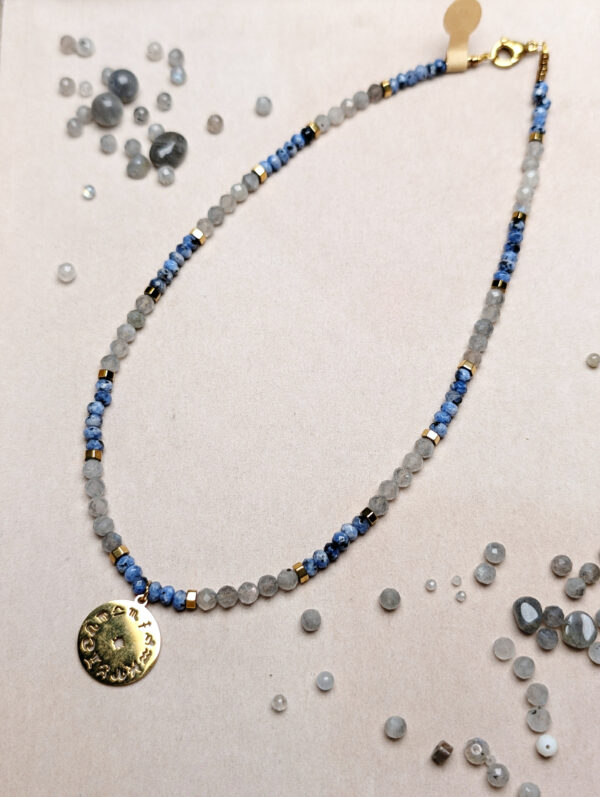 PXL_20251127_223740548.PORTRAIT.ORIGINAL Labradoryt Jaspis Hematyt