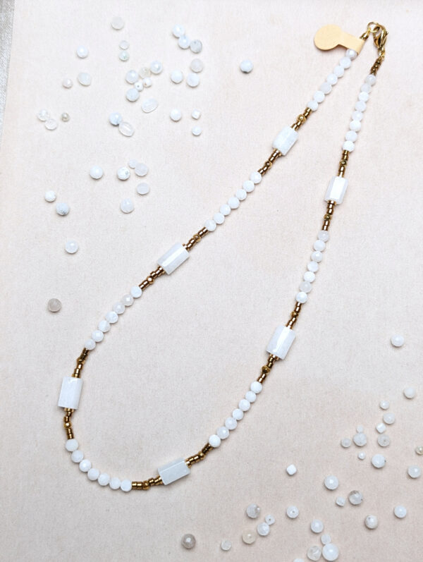 PXL_20251201_122827486.PORTRAIT.ORIGINAL Kamień Księżycowy Hematyt