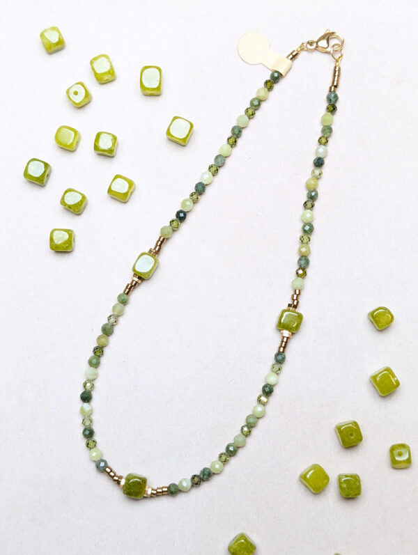 PXL_20251201_145459393.PORTRAIT.ORIGINAL Kryształ Górski Cyrkonia Jadeit Peridot Hematyt