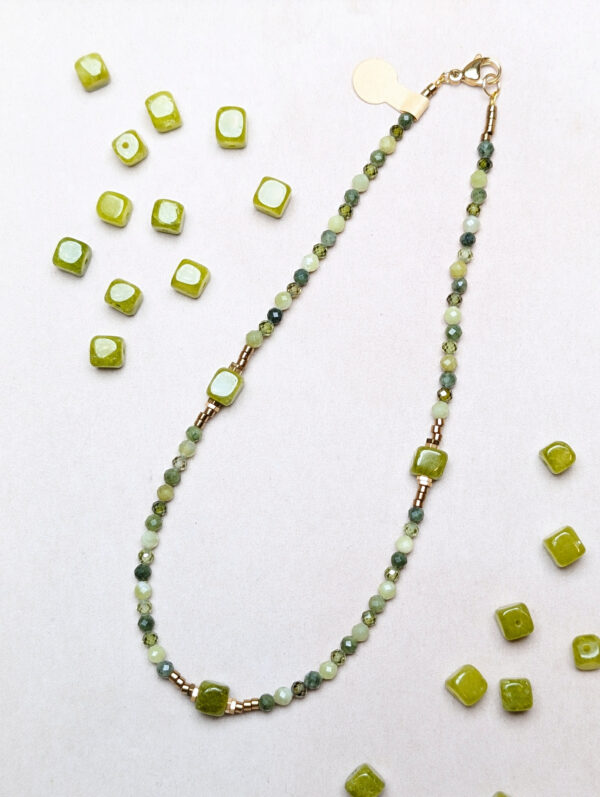 PXL_20251201_145508232.PORTRAIT.ORIGINAL Kryształ Górski Cyrkonia Jadeit Peridot Hematyt