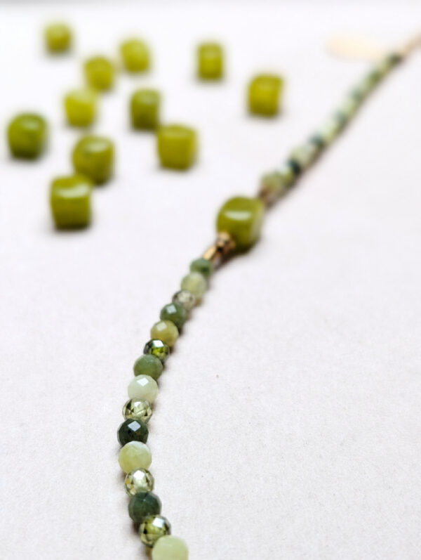 PXL_20251201_145512821.PORTRAIT Kryształ Górski Cyrkonia Jadeit Peridot Hematyt