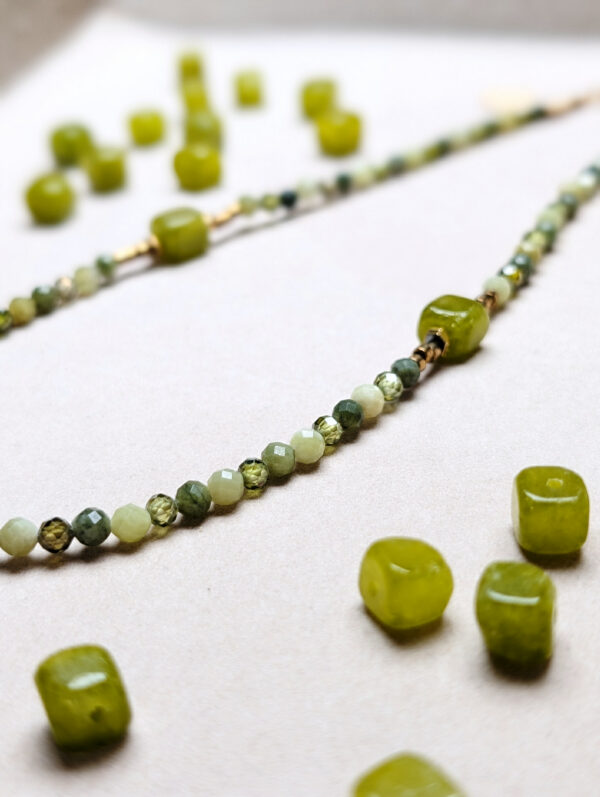 PXL_20251201_145520132.PORTRAIT Kryształ Górski Cyrkonia Jadeit Peridot Hematyt