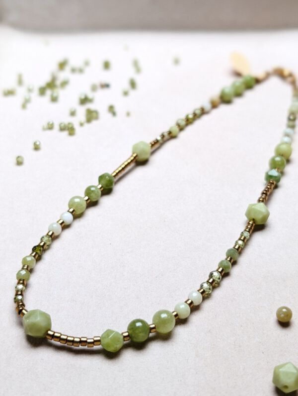 PXL_20251201_145927158.PORTRAIT Jadeit Kanadyjski Cyrkonia Oliwin Turmalin Agat