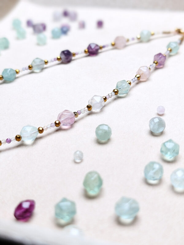 PXL_20251201_154404355.PORTRAIT Hematyt Fluoryt