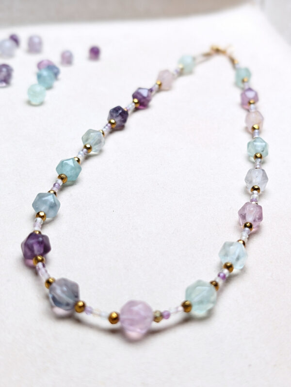 PXL_20251201_154407598.PORTRAIT Hematyt Fluoryt