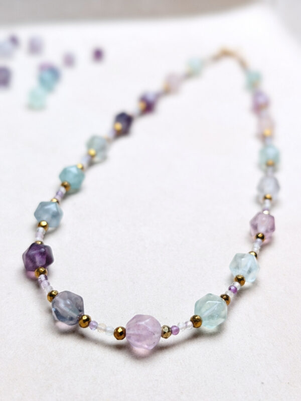 PXL_20251201_154409003.PORTRAIT Hematyt Fluoryt