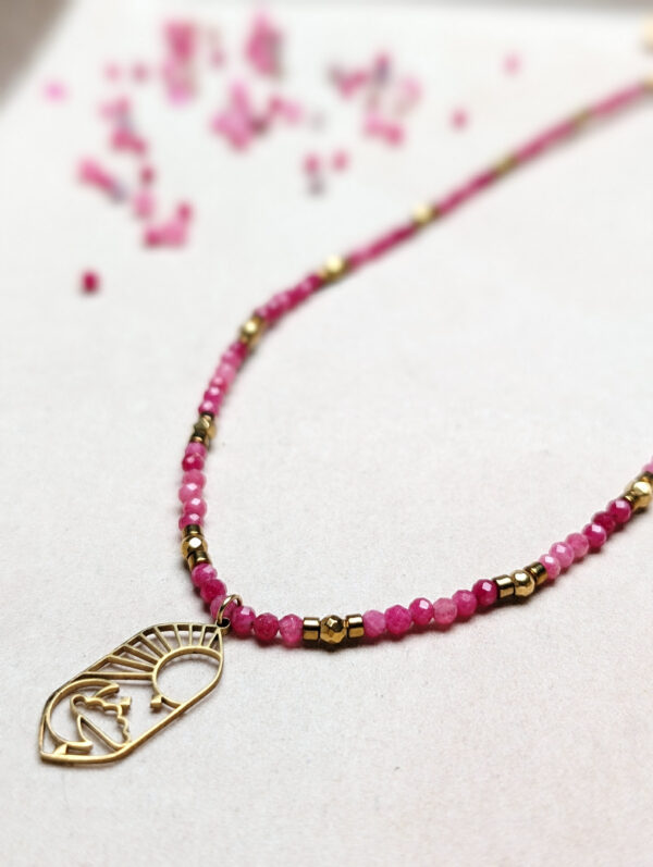 PXL_20251201_200547426.PORTRAIT Turmalin Różowy Hematyt