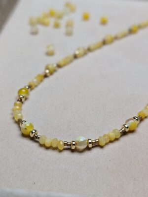 PXL_20251201_210614034.PORTRAIT Agat Żółty Chalcedon Hematyt