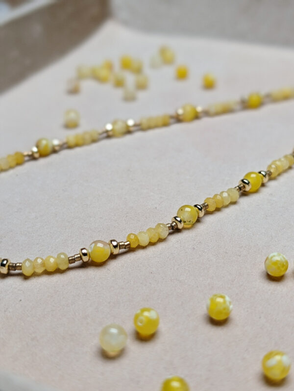 PXL_20251201_210622557.PORTRAIT Agat Żółty Chalcedon Hematyt