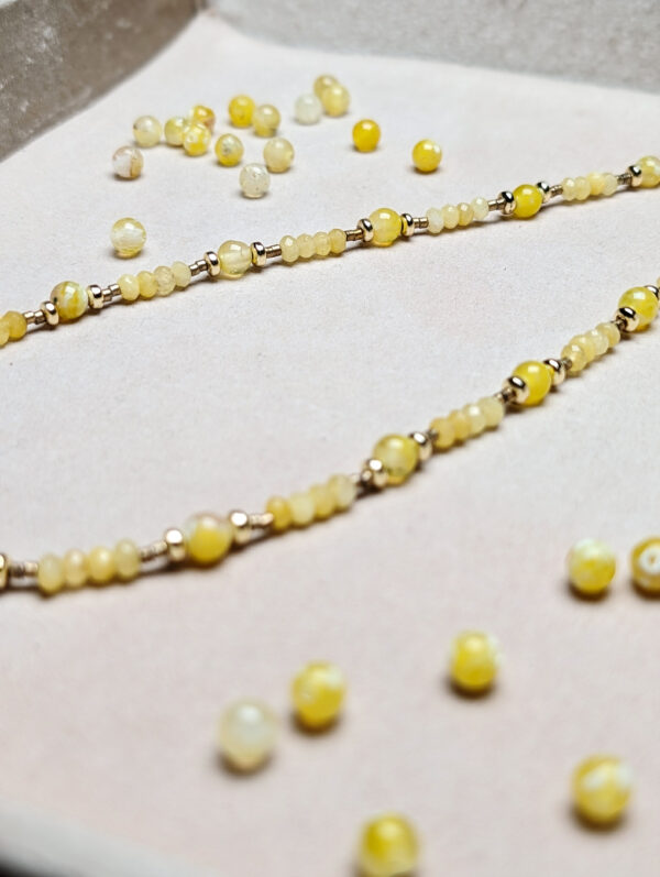 PXL_20251201_210630619.PORTRAIT Agat Żółty Chalcedon Hematyt