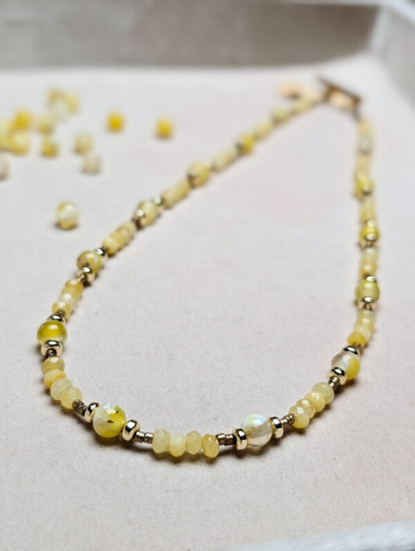 PXL_20251201_210634665.PORTRAIT Agat Żółty Chalcedon Hematyt