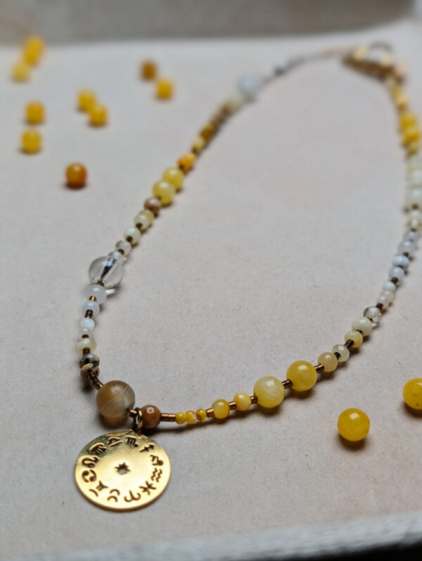 PXL_20251201_212831093.PORTRAIT Agat Jadeit Masa Perłowa Jaspis Chalcedon Howlit Cytryn Kocie OKo