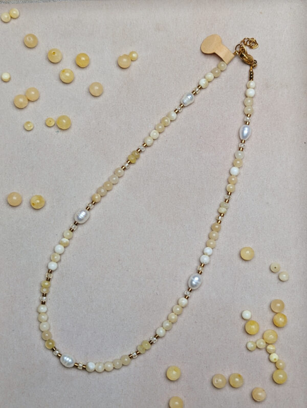 PXL_20251201_213346474.PORTRAIT.ORIGINAL Jadeit Cyrkonia Żółta Perła Słodkowodna