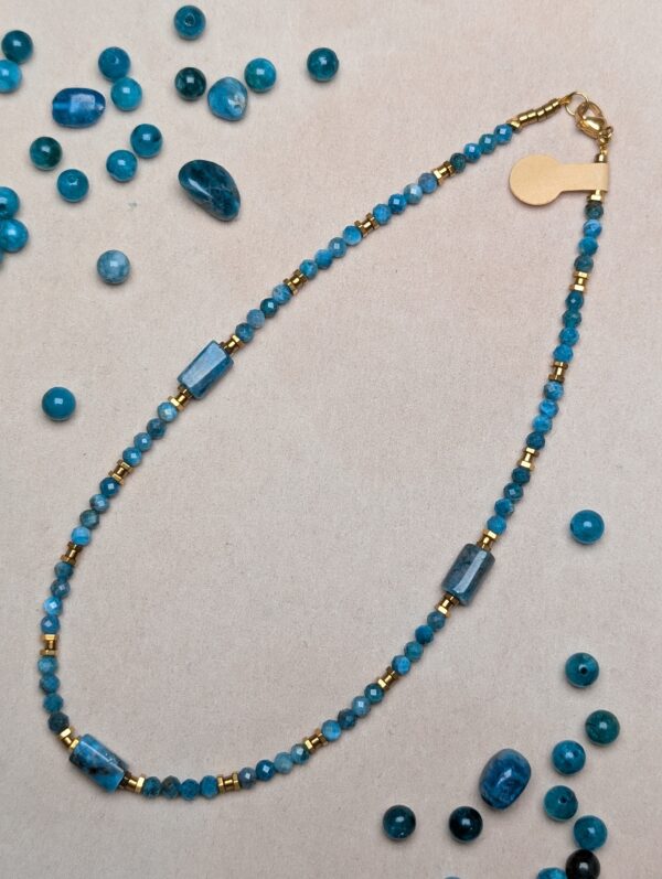 PXL_20251201_213725374.PORTRAIT.ORIGINAL Apatyt Hematyt