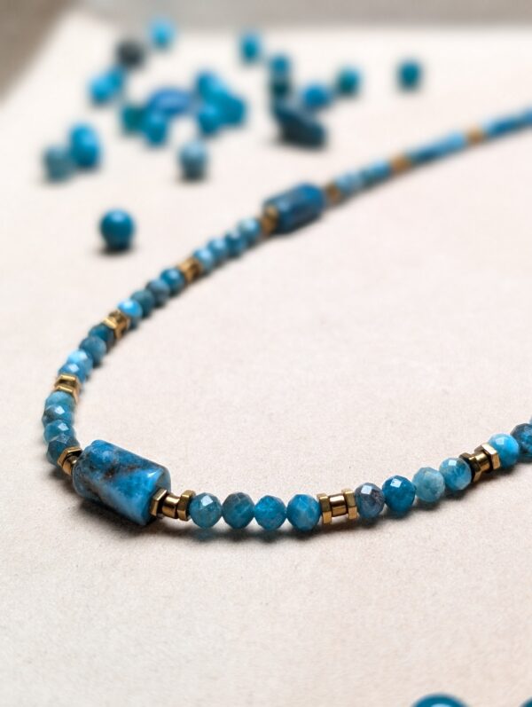 PXL_20251201_213807529.PORTRAIT Apatyt Hematyt