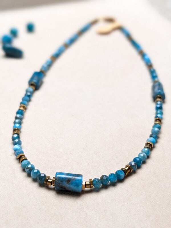 PXL_20251201_213843156.PORTRAIT Apatyt Hematyt