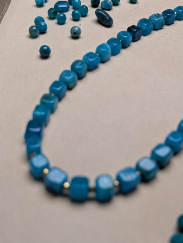 PXL_20251201_214220987 Apatyt Spinel