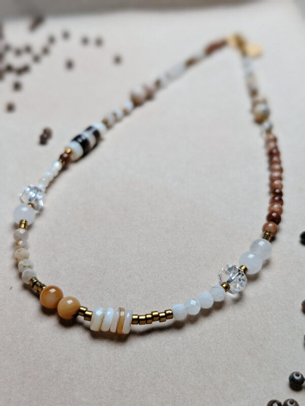 PXL_20251202_083403975.PORTRAIT Masa Perłowa Agat Jadeit Kryształ Kamień Księżycowy