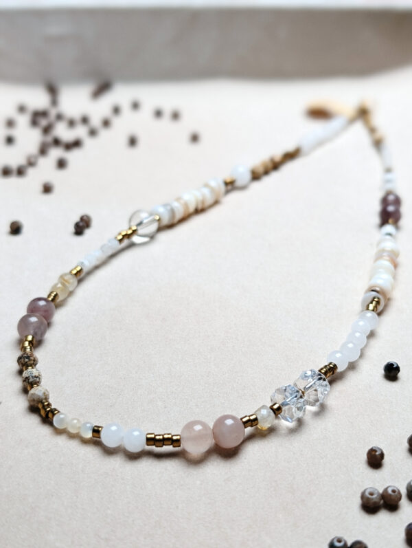 PXL_20251202_084010024.PORTRAIT Masa Perłowa Agat Jadeit Kryształ Kamień Księżycowy