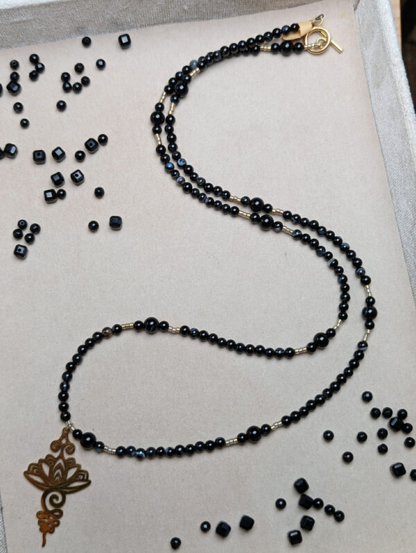 PXL_20251202_092425044.PORTRAIT.ORIGINAL Agat Czarny