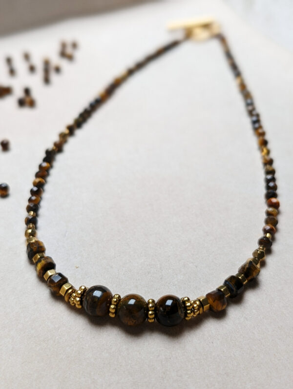 PXL_20251202_093149692.PORTRAIT Tygrysie Oko Hematyt