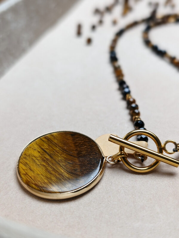 PXL_20251202_094252813.PORTRAIT Tygrysie Oko Agat Botswana