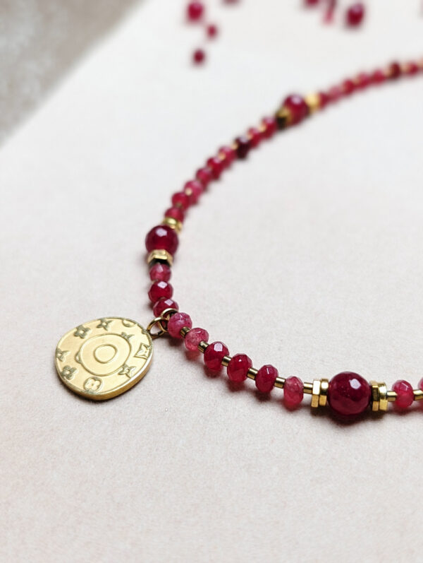 PXL_20251202_100257135.PORTRAIT Chalcedon Hematyt