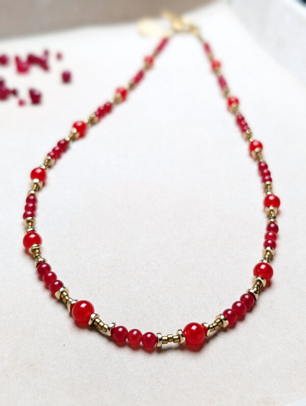 PXL_20251202_100638734.PORTRAIT Chalcedon Hematyt