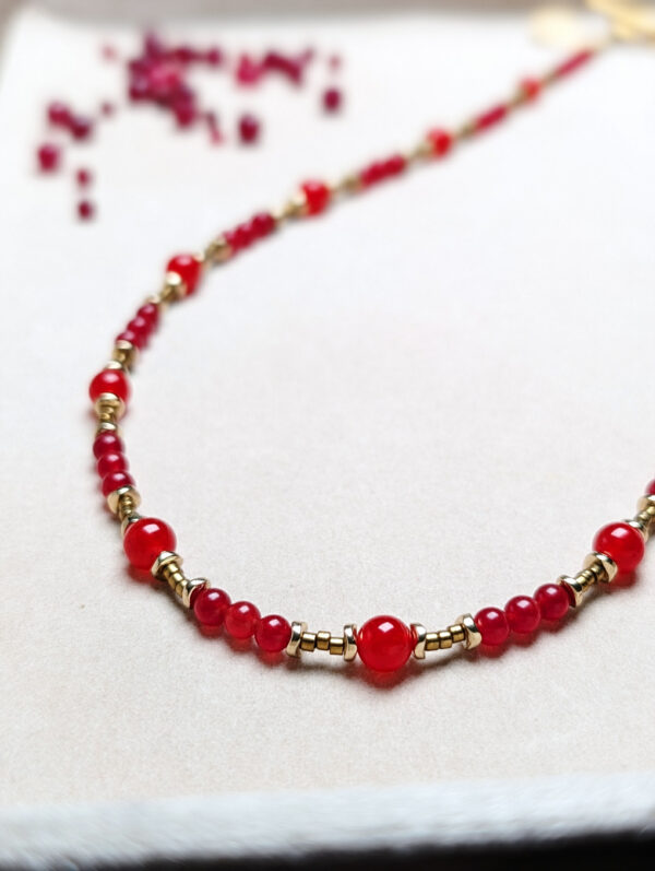 PXL_20251202_100644193.PORTRAIT Chalcedon Hematyt