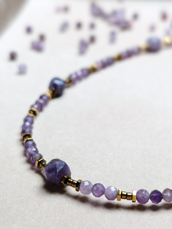 PXL_20251202_164433485.PORTRAIT Ametyst Hematyt